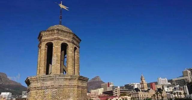 占地面积巨大坑里金光闪闪价值几十万亿k8凯发国际登录全球“最值钱”的大坑(图8)